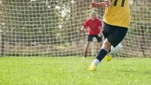 梅西再现突破神技！伊涅斯塔巧传连线！巴塞罗那重现生机